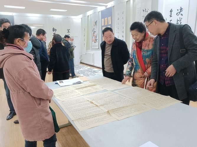 銅川市文化藝術沙龍與王益區美術家協會聯合舉辦月度書畫交流活動